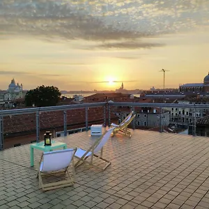 Sunny Terrace Venice